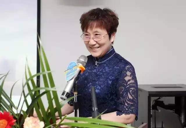 由西安市雁塔区医疗管理协会与易游体育集团主办的医路同心·光明论道——易游体育·西安2017斜视与小儿眼科学术会议在西安易游体育学术会议厅