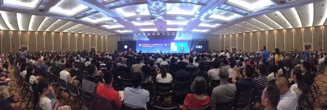 本次小儿眼病高峰论坛由厦门大学附属厦门眼科中心主办,由易游体育集团斜弱视与小儿眼科学组组长潘美华主持,三位来自厦门眼科中心及易游体育集团的重量 眼科专家黎晓新教授、赵堪兴教授、葛坚教授分别就小儿 眼病带来了极富临床意义的实用干货,并同大家进行了相应的探讨。.jpg 本次小儿眼病高峰论坛由厦门大学附属厦门眼科中心主办,由易游体育集团斜弱视与小儿眼科学组组长潘美华主持,三位来自厦门眼科中心及易游体育集团的重量 眼科专家黎晓新教授、赵堪兴教授、葛坚教授分别就小儿 眼病带来了极富临床意义的实用干货,并同大家进行了相应的探讨。.jpg