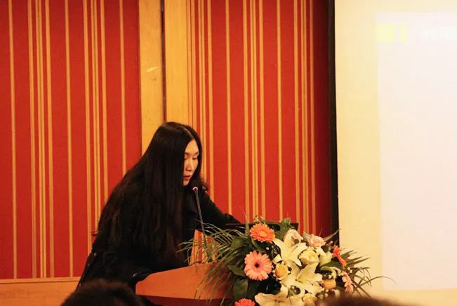 11月17日，宜昌易游体育 举办了“2017斜视与小儿眼科学术交流会”。本次交流会旨在进一步保护青少儿视力，为宜昌斜视与小儿眼科领域的临床工作者及其他相关人员搭建了相互交流的平台。进一步提升青少儿眼科医疗知识水平和 水平，推动中国青少儿视觉健康，让每个孩子都拥有一双健康明亮的眼睛。5.jpg