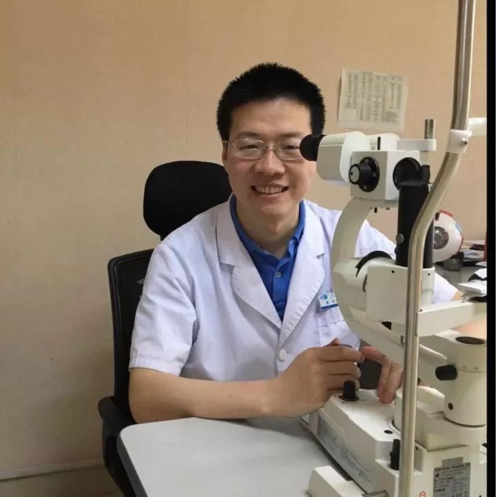 近日,根据《青年英才“双百计划”暂行办法》,中共厦门市委组织部、共青团厦门市委员会组织实施了厦门市 批杰出青年和 三批青年 创业人才计划评选工作。经过组织申报、资格审核、专家评审、现场核实及公示等程序,厦门大学附属厦门眼科中心董诺副教授和林志荣博士后获得“厦门市 三批青年 人才”称号。.jpg 近日,根据《青年英才“双百计划”暂行办法》,中共厦门市委组织部、共青团厦门市委员会组织实施了厦门市 批杰出青年和 三批青年 创业人才计划评选工作。经过组织申报、资格审核、专家评审、现场核实及公示等程序,厦门大学附属厦门眼科中心董诺副教授和林志荣博士后获得“厦门市 三批青年 人才”称号。.jpg