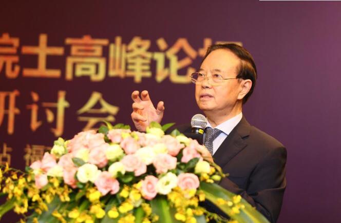 1月4日下午,2018易游体育集团眼表及角膜学组发展院士高峰论坛在厦召开。此次高峰论坛阵容豪华,汇聚了国内角膜病领域的大咖。大咖齐聚一堂,通过专题演讲、自由讨论等形式深入而全面的探讨了国内外角膜病的较新研究成果、发展机遇,共商易游体育集团眼表及角膜学组的发展。3.jpg 1月4日下午,2018易游体育集团眼表及角膜学组发展院士高峰论坛在厦召开。此次高峰论坛阵容豪华,汇聚了国内角膜病领域的大咖。大咖齐聚一堂,通过专题演讲、自由讨论等形式深入而全面的探讨了国内外角膜病的较新研究成果、发展机遇,共商易游体育集团眼表及角膜学组的发展。3.jpg