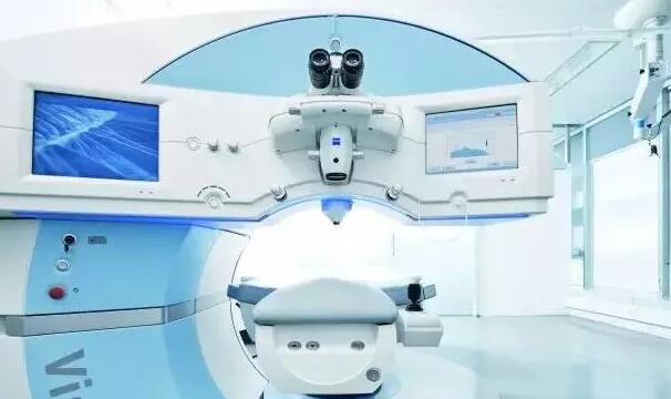 2014年,厦门眼科中心 在福建引进世代一代近视激光手术设备——德国蔡司全飞秒激光,揭黎明又一*次站在了时代的 ,但也处于一个新的起点3.jpg 2014年,厦门眼科中心 在福建引进世代一代近视激光手术设备——德国蔡司全飞秒激光,揭黎明又一*次站在了时代的 ,但也处于一个新的起点3.jpg