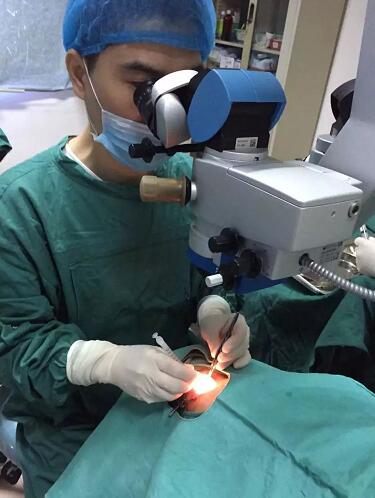 七旬 眼老人在宁德明仁眼科医院医治后重见光明2.jpg 七旬 眼老人在宁德明仁眼科医院医治后重见光明2.jpg