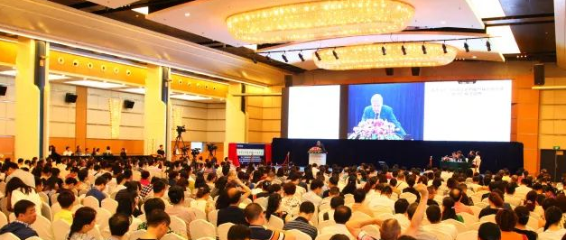  四届易游体育环球论坛”在厦门举行 针对青光眼、基因医治前景等眼科热点、 技术进行切磋探讨1.png