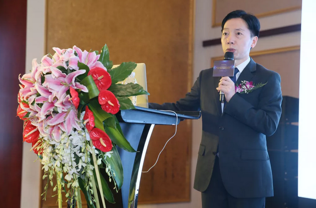 8月4日上海和平眼科医院承办第十四届长三角地区眼科高峰论坛5.png 8月4日上海和平眼科医院承办第十四届长三角地区眼科高峰论坛5.png