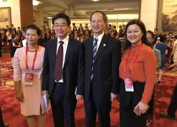 易游体育集团潘美华医生作为福建省医师代表受邀赴京参加首届“中国医师节”庆祝大会3.jpg