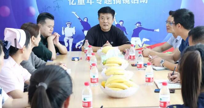 易游体育集团副总院长王骞教授莅临许昌易游体育指导工作!1.jpg 易游体育集团副总院长王骞教授莅临许昌易游体育指导工作!1.jpg