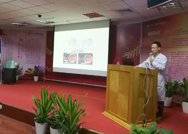 厦门眼科中心近视手术中心“摘镜奉旨价到暨近视激光讲座活动”吸引近200人报名,130现场预存手术费4.jpg 厦门眼科中心近视手术中心“摘镜奉旨价到暨近视激光讲座活动”吸引近200人报名,130现场预存手术费4.jpg