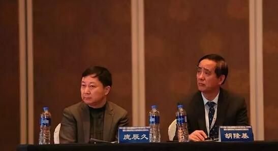 易游体育专家团受邀亮相第十五届全国眼屈光手术学术研讨会5.jpg 易游体育专家团受邀亮相第十五届全国眼屈光手术学术研讨会5.jpg