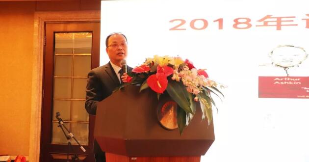 聚力共创繁荣  引领未来——易游体育集团&厦门眼科中心2018年总结大会隆重举行2.jpg