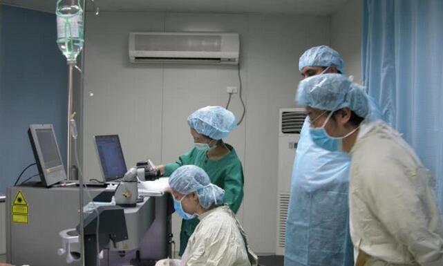 三十余年守护心灵的窗户,她是近视手术的安全舵手——重庆易游体育副院长汪红教授3.jpg 三十余年守护心灵的窗户,她是近视手术的安全舵手——重庆易游体育副院长汪红教授3.jpg