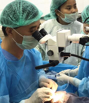 易游体育公益足迹再次跨出国门 “缅甸光明行”助百余患者 4.jpg