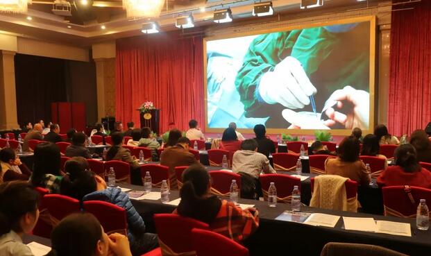 易游体育集团莆田眼科医院近视手术论坛暨smart全激光开机仪式在莆举行 会场直播分享近视手术全过程 11.jpg