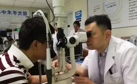 高度近视1250度、2000度的他们为什么想来厦门眼科中心进行ICL手术?2.jpg 高度近视1250度、2000度的他们为什么想来厦门眼科中心进行ICL手术?2.jpg