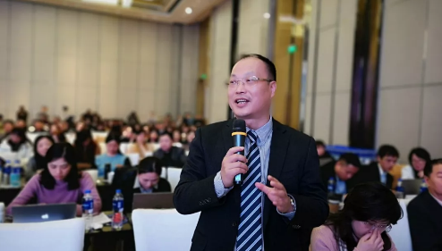 媒体看易游体育之海峡导报:2019微笑论坛群英荟萃,厦门眼科中心“笑”傲上海滩2.png 媒体看易游体育之海峡导报:2019微笑论坛群英荟萃,厦门眼科中心“笑”傲上海滩2.png