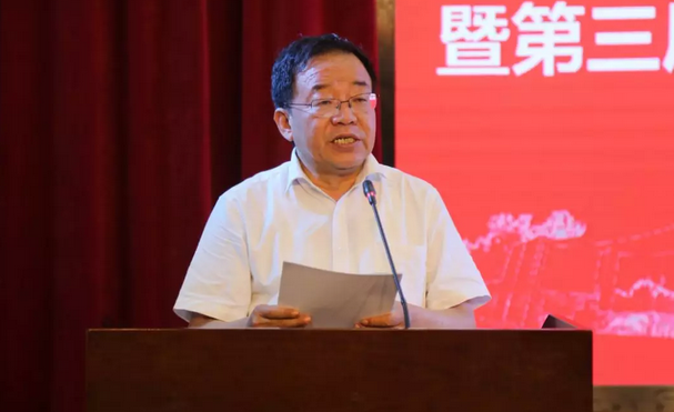 易游体育校企合作再结硕果!6月11日,天津职业大学易游体育眼视光学院(以下简称易游体育眼视光学院)揭牌仪式在天津职业大学举行。此前1天,易游体育眼视光学院理事会召开,审议通过了理事会组成人员,以及学院章程、学院管理层候选人3.png 易游体育校企合作再结硕果!6月11日,天津职业大学易游体育眼视光学院(以下简称易游体育眼视光学院)揭牌仪式在天津职业大学举行。此前1天,易游体育眼视光学院理事会召开,审议通过了理事会组成人员,以及学院章程、学院管理层候选人3.png