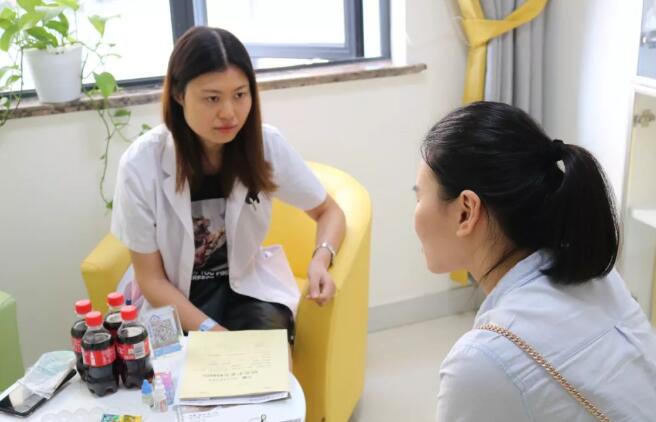 重庆易游体育医助美女分享近视手术经历3.jpg 重庆易游体育医助美女分享近视手术经历3.jpg