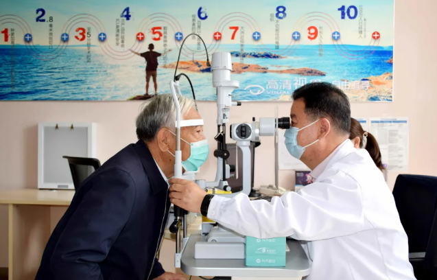 十年追随院长 多次手术——记兰州易游体育一面锦旗背后的故事1.png