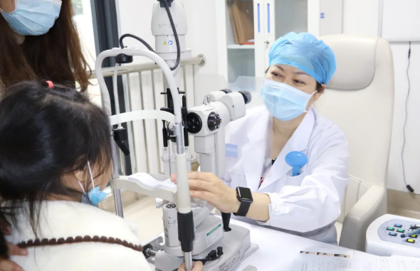 新学期前厦门眼科中心斜视与小儿眼科一年一度就诊高峰仍在持续2.png 新学期前厦门眼科中心斜视与小儿眼科一年一度就诊高峰仍在持续2.png