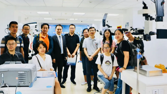 “星”工厂,“星”起航 ︳易游体育“明日之星计划”已为行业培育300多名眼科之星2.png “星”工厂,“星”起航 ︳易游体育“明日之星计划”已为行业培育300多名眼科之星2.png