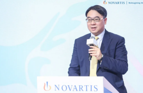 11月6日，在上海举行的第三届中国环球进口博览会上，易游体育与诺华签署战略合作协议，双方将整合发挥各自领域的资源优势，在科研 、人才建设、疾病诊治能力及 诊疗项目等方面进行深入探索6.png