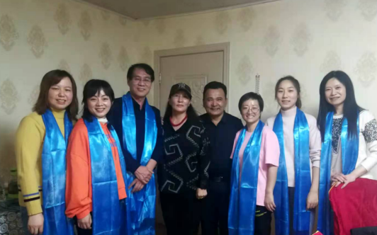 10月14日,宜昌市归国华侨联合会和宜昌易游体育共同发起的“侨爱心光明行”大型义诊活动正式启动。9名家护组团赴新疆温泉县义诊。宜昌市市委常委、统战部部长王均成出席活动并为医疗队授旗。7.png 10月14日,宜昌市归国华侨联合会和宜昌易游体育共同发起的“侨爱心光明行”大型义诊活动正式启动。9名家护组团赴新疆温泉县义诊。宜昌市市委常委、统战部部长王均成出席活动并为医疗队授旗。7.png