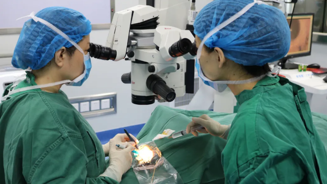 “无镜人生 睛彩上演”ICL患教基地授牌仪式暨近视专家见面会在重庆易游体育隆重举行2.png