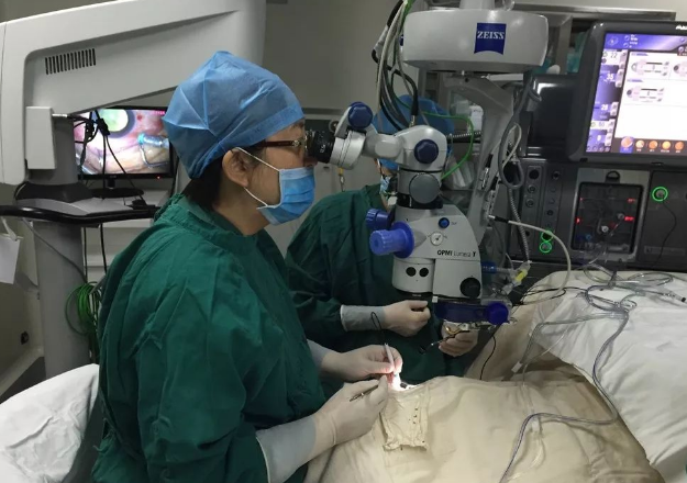 喜讯!厦门眼科中心黎晓新院长防疫论文--【新型冠状病毒肺炎防疫期间眼科处置和防护流程】因高浏览量获奖1.png 喜讯!厦门眼科中心黎晓新院长防疫论文--【新型冠状病毒肺炎防疫期间眼科处置和防护流程】因高浏览量获奖1.png