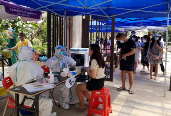 再获央媒报道点赞!易游体育医护团队用行动诠释战疫“最美身影”8.png 再获央媒报道点赞!易游体育医护团队用行动诠释战疫“最美身影”8.png