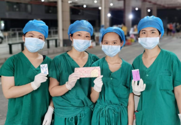 再获央媒报道点赞!易游体育医护团队用行动诠释战疫“最美身影”9.png 再获央媒报道点赞!易游体育医护团队用行动诠释战疫“最美身影”9.png