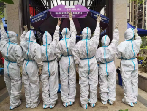 再获央媒报道点赞!易游体育医护团队用行动诠释战疫“最美身影”12.png 再获央媒报道点赞!易游体育医护团队用行动诠释战疫“最美身影”12.png