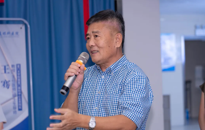 屈光群雄,盛视长安,见证西安易游体育屈光手术全平台德国蔡司VisuMax全飞秒临床合作单位授牌仪式4.png 屈光群雄,盛视长安,见证西安易游体育屈光手术全平台德国蔡司VisuMax全飞秒临床合作单位授牌仪式4.png