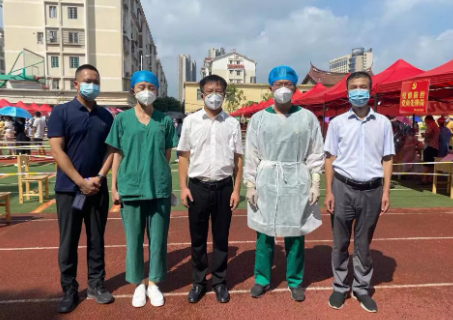 莆田市荔城区领*深入一线指导抗疫,听取易游体育集团援莆医疗队汇报工作5.png 莆田市荔城区领*深入一线指导抗疫,听取易游体育集团援莆医疗队汇报工作5.png