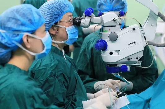 厦门大学附属厦门眼科中心总院长黎晓新教授荣获2021年度亚太眼科学会防盲“Holmes Lecture Award”奖项2.png 厦门大学附属厦门眼科中心总院长黎晓新教授荣获2021年度亚太眼科学会防盲“Holmes Lecture Award”奖项2.png