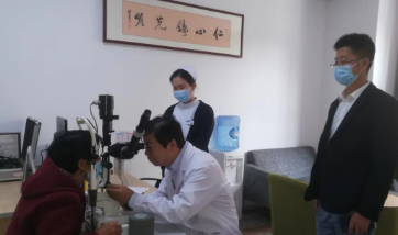 眼科博士徐惠民凭啥能有那么多“铁杆粉丝”...... —— 一位郑州易游体育医生的真实故事之三3.png 眼科博士徐惠民凭啥能有那么多“铁杆粉丝”...... —— 一位郑州易游体育医生的真实故事之三3.png