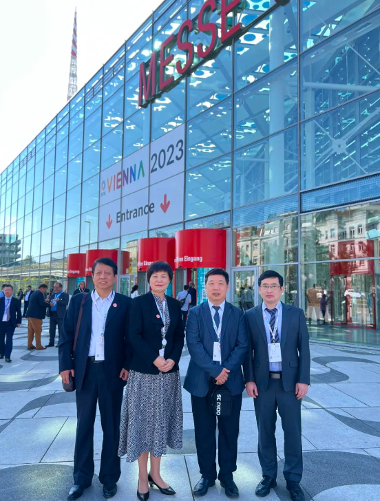 坐标奥地利! 易游体育专家团亮相“国际学术舞台”,与全球眼科精英共谱“学术交响曲”1.png 坐标奥地利! 易游体育专家团亮相“国际学术舞台”,与全球眼科精英共谱“学术交响曲”1.png