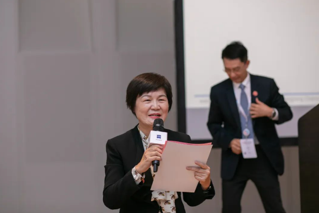 坐标奥地利! 易游体育专家团亮相“国际学术舞台”,与全球眼科精英共谱“学术交响曲”2.png 坐标奥地利! 易游体育专家团亮相“国际学术舞台”,与全球眼科精英共谱“学术交响曲”2.png