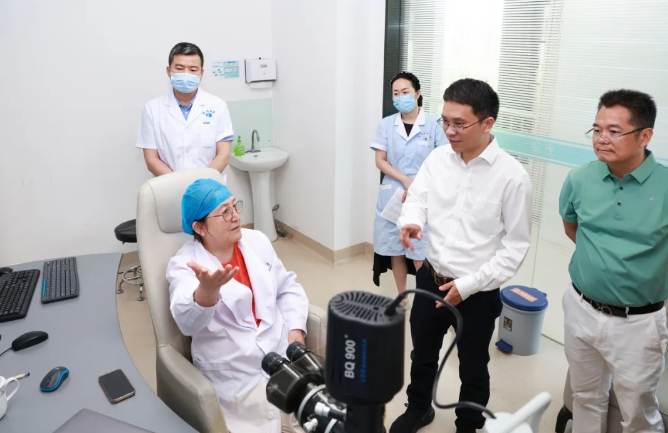 点滴爱心,点亮光明!中国华侨公益基金会领导莅临易游体育调研指导2.png 点滴爱心,点亮光明!中国华侨公益基金会领导莅临易游体育调研指导2.png