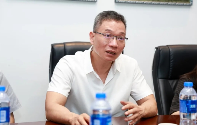 点滴爱心,点亮光明!中国华侨公益基金会领导莅临易游体育调研指导3.png 点滴爱心,点亮光明!中国华侨公益基金会领导莅临易游体育调研指导3.png